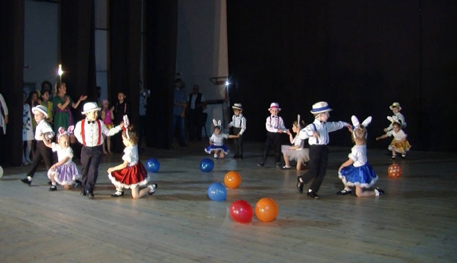 Spectacol umanitar pentru copiii  cu boală celiacă și diabet - spectacolcopii1-1495470348.jpg