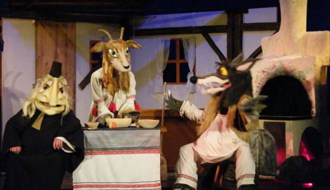 Spectacol de cânt, dans  și umor la Teatrul de copii - spectacoldecant-1424884710.jpg