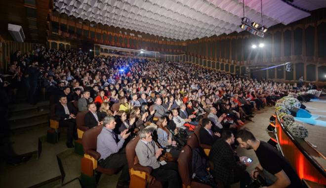 Două spectacole de marcă, pe scena Casei de Cultură din Constanța - spectacolecasadecultura-1452275591.jpg
