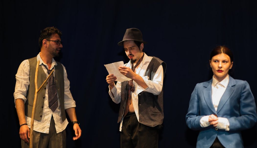 Spectacol-examen oferit gratuit, de Ziua Îndrăgostiților, la Teatrul 