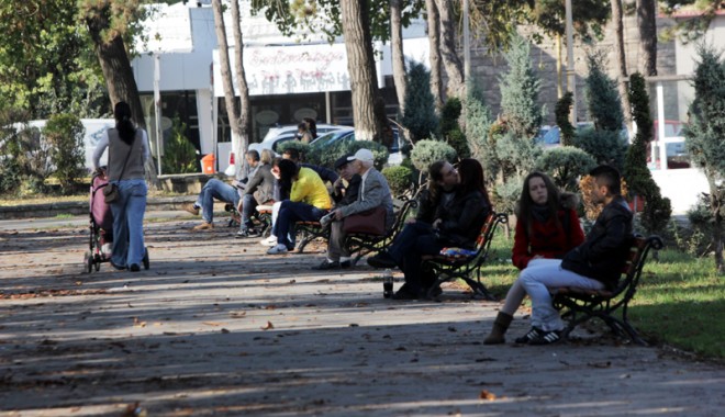Românii  trăiesc  în medie  57 de ani - sperantadeviatalaromani-1362586834.jpg