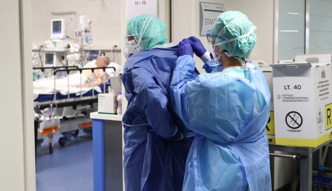 Încă o zi cu peste 1.100 de cazuri noi de COVID-19. 30 de persoane depistate, în 24 de ore, la Constanța - spital-1596017664.jpg