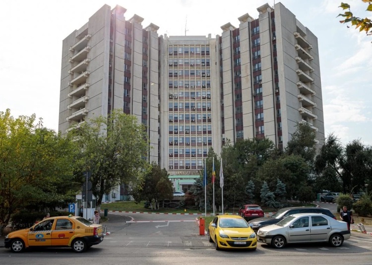 Foto - Infirmieră, atacată pe stradă. Agresoarea o acuza că i-ar fi „omorât” familia în pandemie