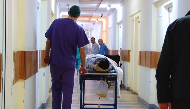 Alertă de botulism! Un bărbat este în comă, după ce a mâncat o conservă de pește - spital14-1574771252.jpg
