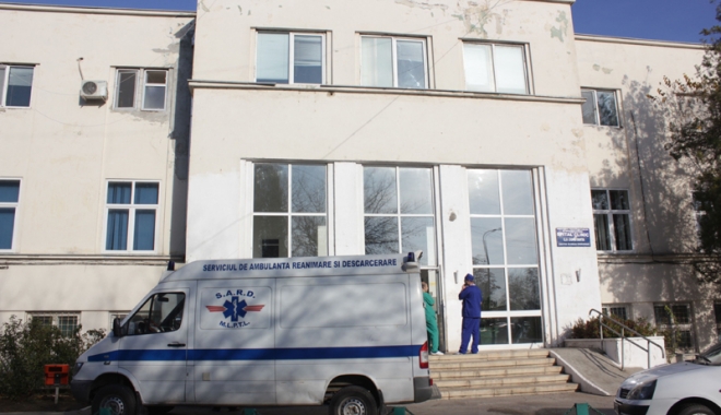 Dezastru la Spitalul CF Port. Bolnavii vin cu sacoșa de medicamente și mâncare de acasă - spitalcfrportsediu1-1503331442.jpg