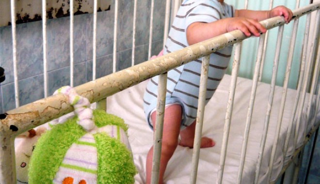 Părinții care își părăsesc copiii în spital vor ajunge după gratii - spitaljudeteanpediatriecopiiaban-1337874169.jpg