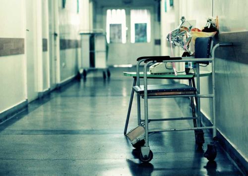 Copil de cinci ani, bătut de concubinul mamei. A decedat la spital - spitalperfuzie500-1375701641.jpg