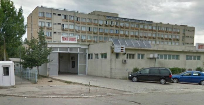 Un pacient a căzut de pe o targă defectă, care apoi s-a răsturnat peste el - spitaluljudeteanploiestie1636617-1762931477.jpg