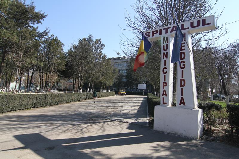 Bărbat găsit mort în curtea Spitalului Medgidia. Poliția a deschis dosar penal