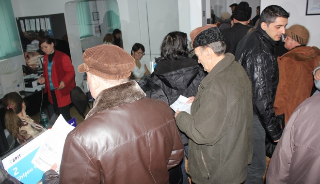 Jandarmii, chemați să asigure ordinea și liniștea în agenții fiscale SPIT - spittaxeimpozite14-1361545444.jpg