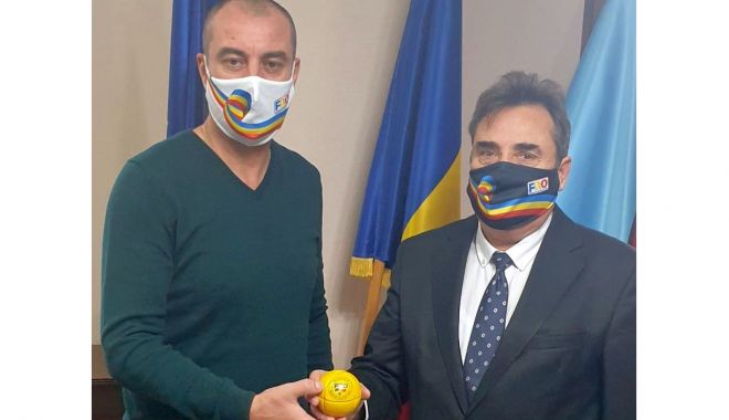 Sport naţional! Oina îşi reintră în drepturi la nivelul judeţului Constanţa - sport-1608220877.jpg