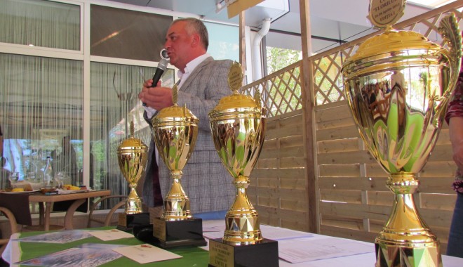 Pescuit sportiv / Cupa Florilor s-a încheiat cu succes pe Carpodromul Internațional Corbu - sportcupaflorilor-1367236399.jpg