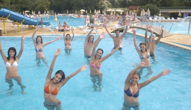 Ce sporturi poți face în vacanța la mare - sportdanspiscina-1373365753.jpg