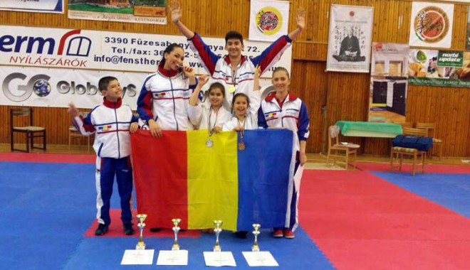 Sportivii de la CS Karate Dinamic  pe podium la Europene - sportivii-1397061254.jpg
