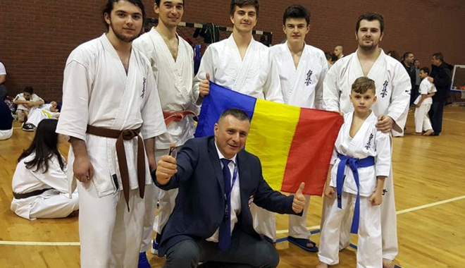 CS Shinto a urcat Constanța pe podiumul Balcaniadei de Karate Kyokushin - sportivii-1490291187.jpg