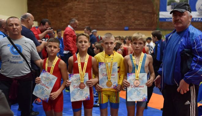 Luptătorii constănțeni, protagoniștii Campionatelor Naționale de la Medgidia - sportivii5-1571683037.jpg