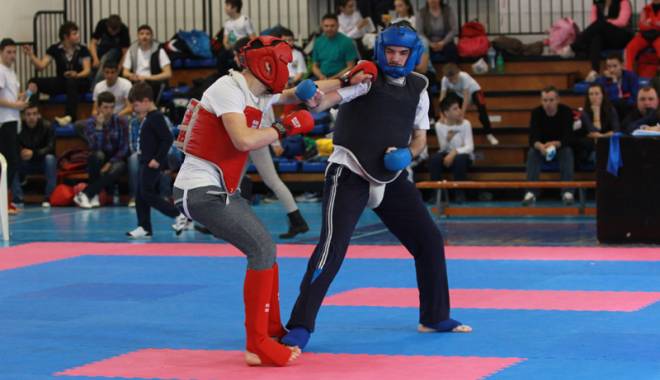 Sportivii constănțeni au dominat Naționalele de Kung-Fu - sportiviikungfu-1446401137.jpg