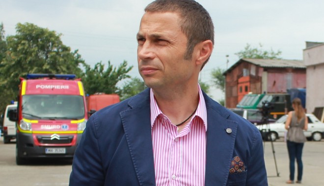 Sport / Primarul Mangaliei, Cristian Radu, participă la o competiție de triathlon - sporttiathlonprimar-1377855126.jpg