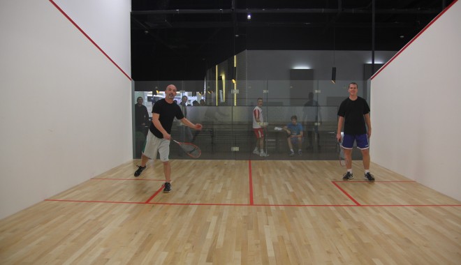 Sâmbătă, start al Campionatului municipal de Squash - squash52-1349943543.jpg