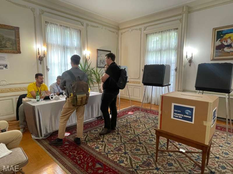 Europarlamentare 2024/ Votarea în străinătate s-a încheiat în toate cele 915 secţii organizate de MAE român