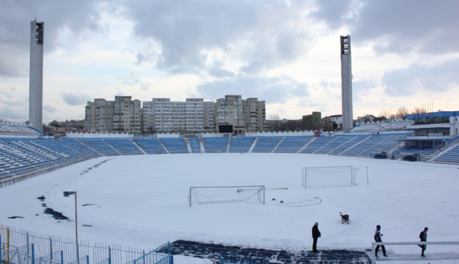FC Farul, simplu antrenament în locul amicalului cu CF Brăila - stadionfarul7-1328203115.jpg