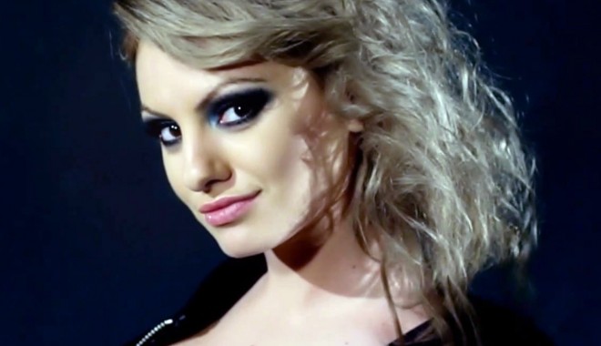 Alexandra Stan își acuză managerul  de șantaj - stan-1371612483.jpg