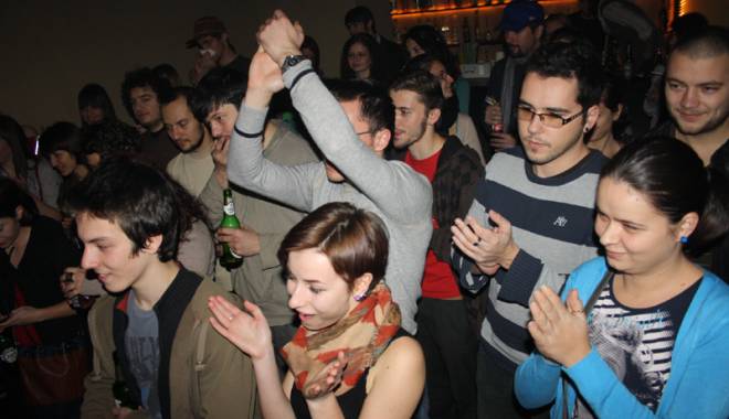 Stand up comedy  de calitate - standupcomedy-1417197870.jpg