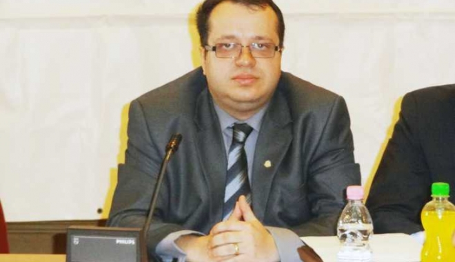 CINE ESTE OMUL-MINUNE. Este bugetar și are 14 job-uri - stanescubogdan1-1490682048.jpg