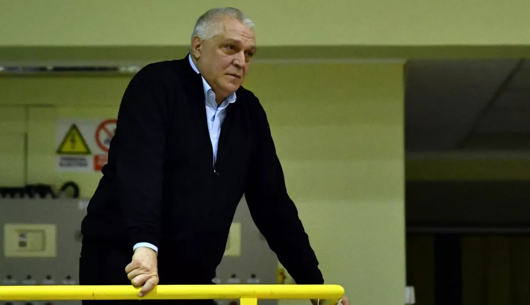 Vasile Stângă: „Handbalul s-a dus rău de tot la vale, sperăm într-o schimbare la alegeri” - stanga-handbal-1776068466.webp