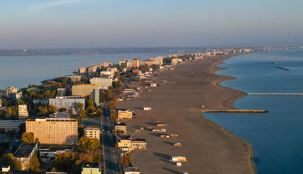 Strategia de dezvoltare a stațiunii Mamaia pe termen scurt, mediu și lung, discutată de patronate și autorități - statiunea-mamaia-1716971383.jpg
