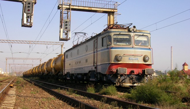 Guvernul aprobă săptămâna viitoare strategia de privatizare a CFR Marfă - statulvindecfrmarfa-1348296823.jpg