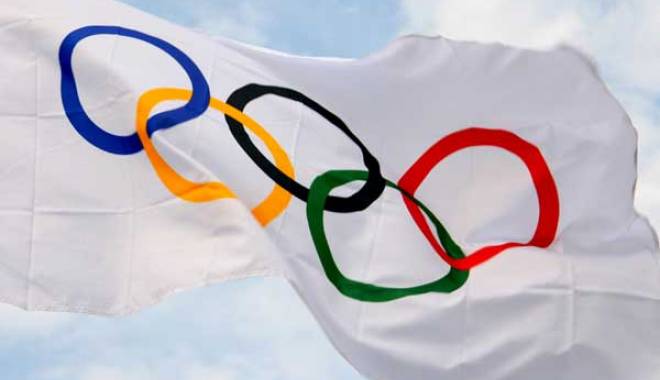 Echipa Olimpică ce reprezintă România la FOTE a plecat spre Austria - steag-1422119584.jpg