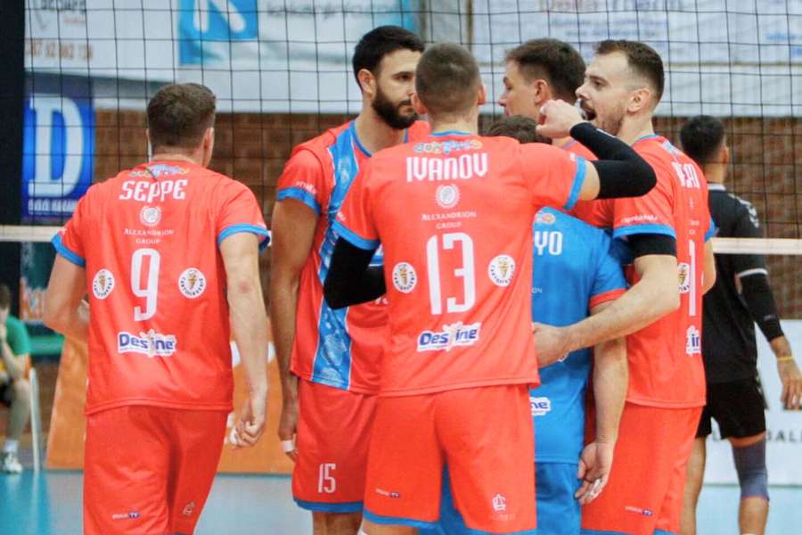 Succes pentru Steaua în Cupa Challenge la volei masculin - steaua-volei1-1763045415.jpeg