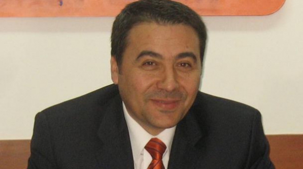 Stelian Fuia: Nu sunt motive pentru scumpirea cărnii de miel - stelianfuia-1331970721.jpg