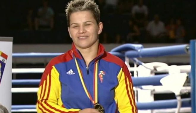 ​Box: Două medalii de aur și trei de argint pentru boxerii români la Campionatele Balcanice - steluadu-1576415592.jpg
