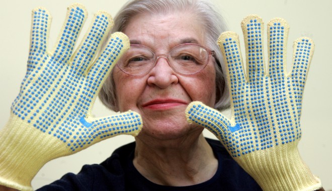 A murit inventatoarea fibrei Kevlar - stephaniekwolek-1403434785.jpg
