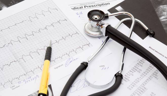 Anunț important pentru medicii rezidenți. Încep examenele de specializare - stethescope-1441696649.jpg
