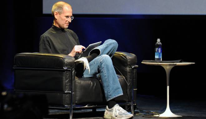 De ce purta Steve Jobs aceleași haine zi de zi? - stevejobs-1452178016.jpg