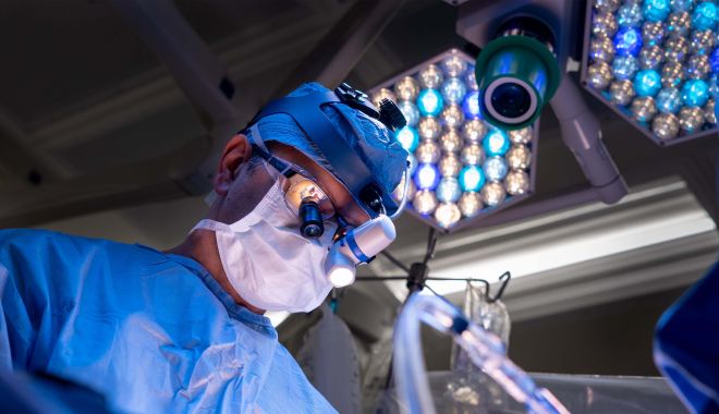 Doi medici rezidenţi, sub control judiciar în dosarul refolosirii stimulatoarelor cardiace preluate de la morţi - stimulatoare-cardiace-1679575740.jpg
