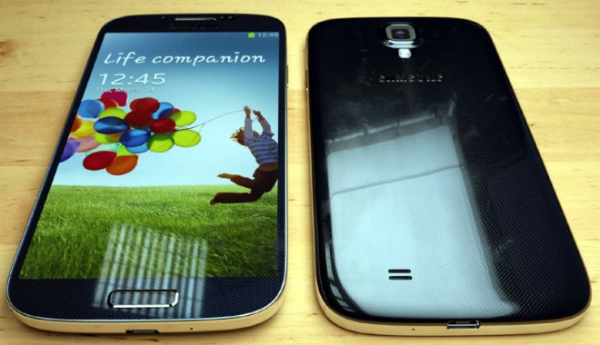 Samsung admite că anumite telefoane Galaxy S 4 au probleme cu bateria - stiresamsung-1382284584.jpg