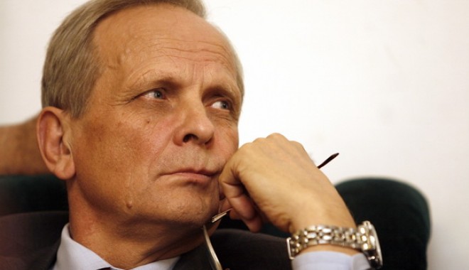 Theodor Stolojan, acuzat de fals în declarații, audiat la Parchet - stolojan-1371462500.jpg