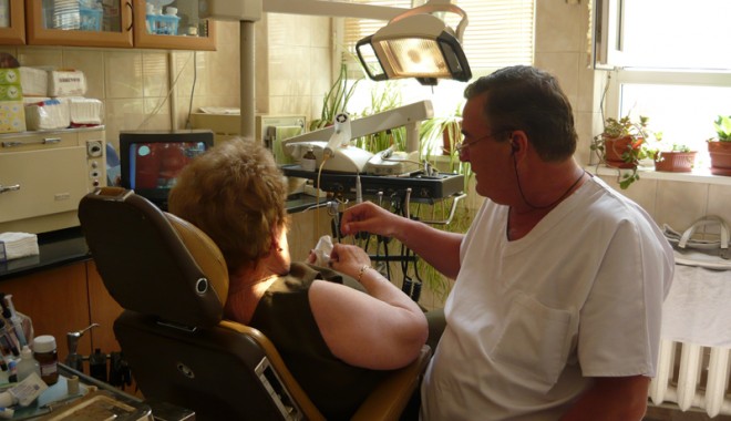De ce sunt dentiștii din Constanța mai cu moț - stomatologiespitaluljudetean7nic-1307649040.jpg