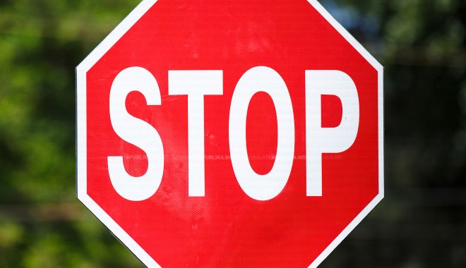 RESTRICȚII DE CIRCULAȚIE ÎN CONSTANȚA! ȘOFERI, IATĂ CE ZONE SĂ OCOLIȚI - stop-1530195652.jpg