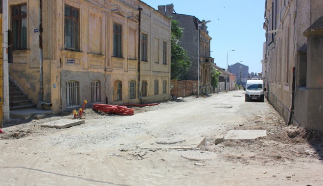 Strada Mircea cel Bătrân, reabilitată pe bani europeni - stradamircea91405963903-1406098124.jpg