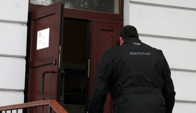Străinii pot depune, online, actele pentru obținerea cetățeniei române - strainiipotdepuneonlineactelecet-1413228223.jpg