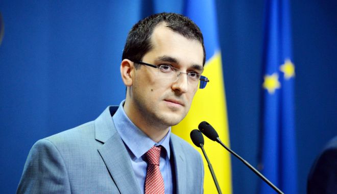 Vlad Voiculescu: Se vor strânge semnături pentru alegerea primarilor în două tururi de scrutin - strangeresemnaturivladvoiculescu-1534175096.jpg