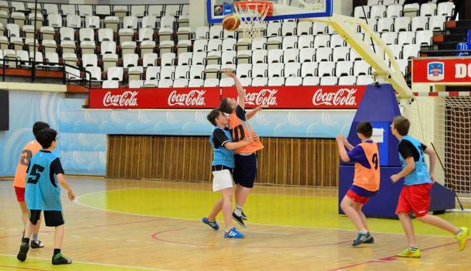 Baschet: Mai e puțin timp până se închid înscrierile la Streetplay 3x3 streetball - streetball-1441717688.jpg