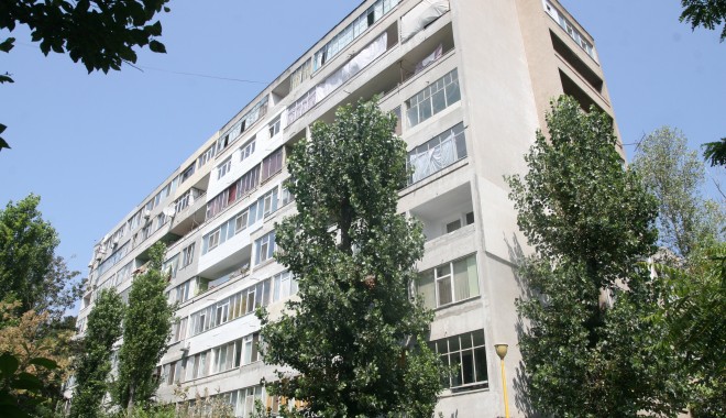 32 de asociații riscă să rămână fără apă din cauza restanțelor - strtraian-1327324963.jpg