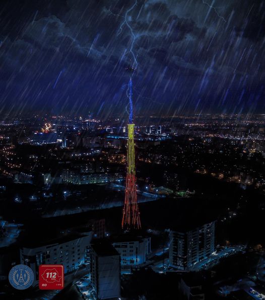 Fenomene meteo periculoase: peste 15.700 de apeluri de urgență la 112, seara trecută