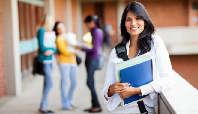 România, pe ultimul loc la numărul studenților care muncesc - student-1696154115.jpg
